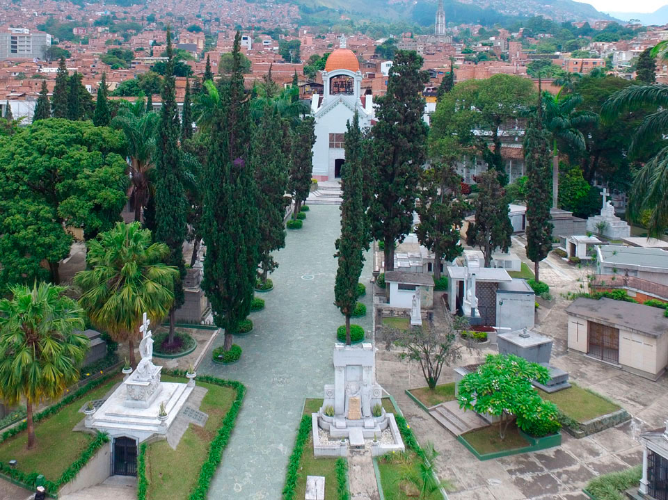 cemeterio museo medellin