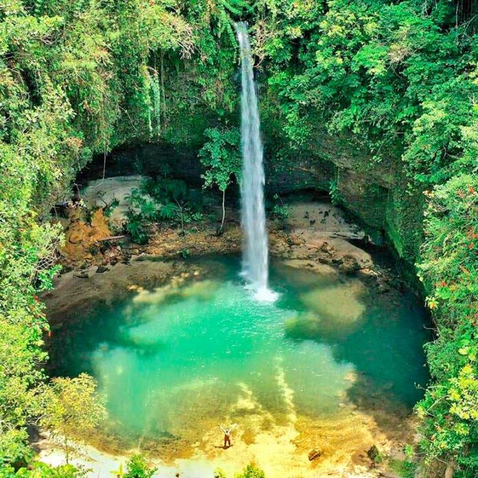 hidden gems in colombia Charco Azul